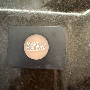 Makeup Forever highlighter Powder